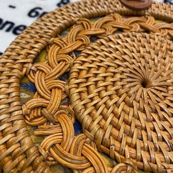 Woven Rattan Batik Lining Round Sling Bag. - Picture 3 of 7